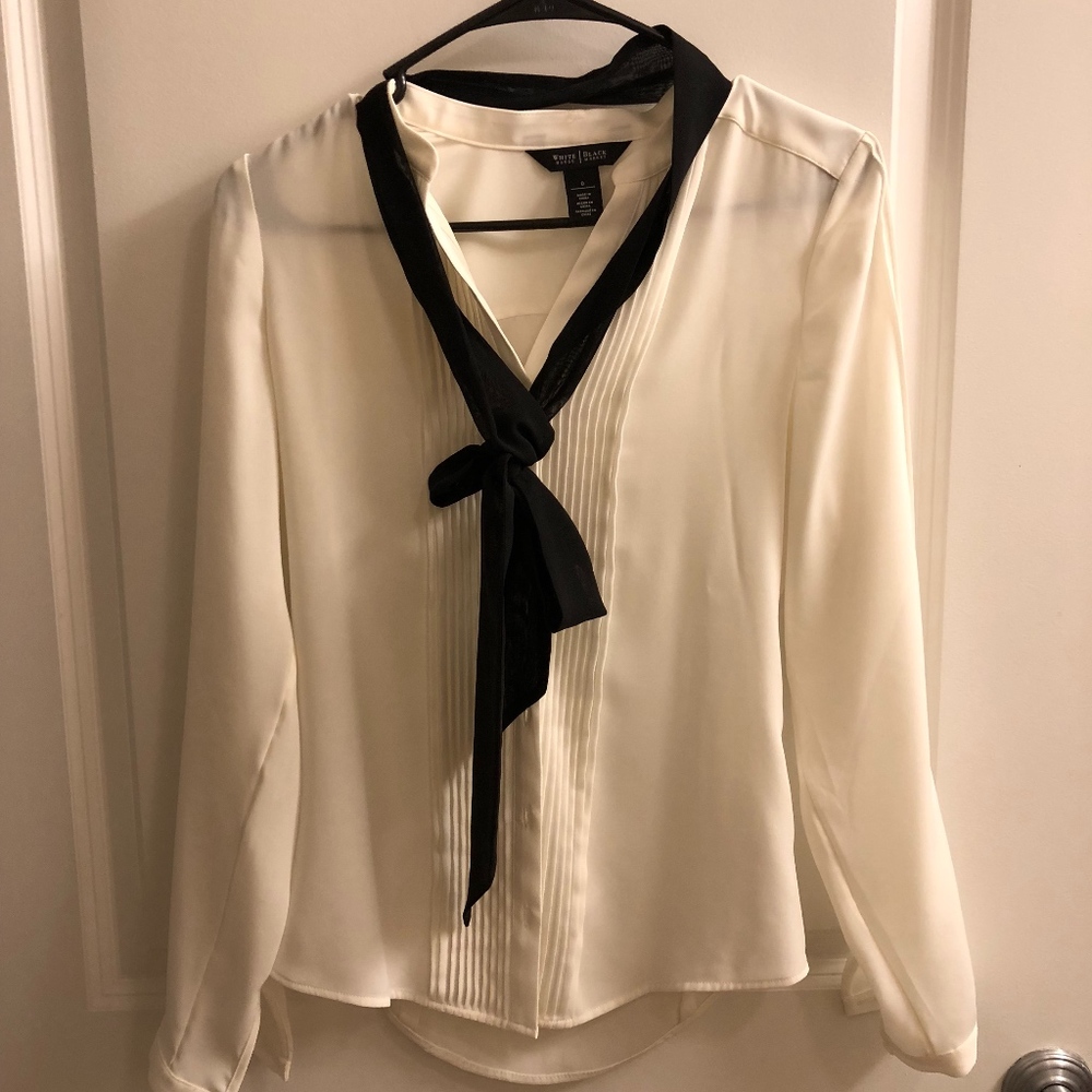 White House Black Market Two tone top